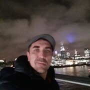  Caerdydd,   Dave, 42 ,   ,   
