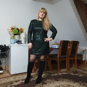  Abbots Langley,   Mariana, 43 ,     , c 
