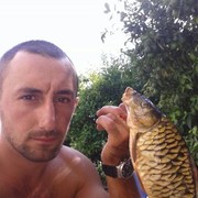  ,  Radu, 32