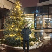  ,   Kenan, 52 ,   ,   