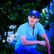  ,  Behzod, 28