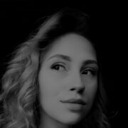  ,  Anna, 24