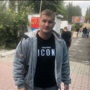 ,  Viktor, 36