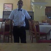  ,  Walid, 44
