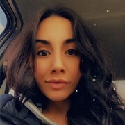  ,   Molli, 30 ,   ,   