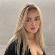  ,  Eliana, 26