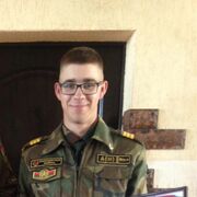  ,  Vova, 24
