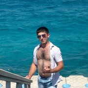  ,  Artur, 37