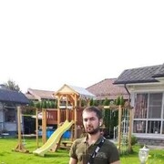  ,   Ali, 32 ,   ,   