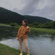  , 