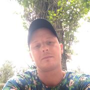  ,   Sergey, 33 ,   