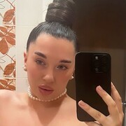  , 