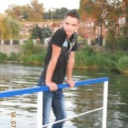  ,   Denis, 32 ,   ,   , c 