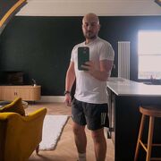  ,   Nikita, 37 ,   ,   