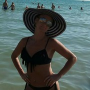  ,   Elen, 40 ,   