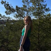  ,  Alina, 21