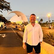 ,  Alex, 52