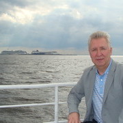   2015.