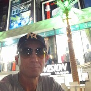  ,  Marat, 44