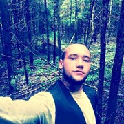  ,  Viktor, 24