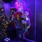  ,   Emre, 30 ,     , c 