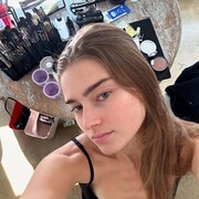  , 