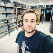  ,  Dato, 27
