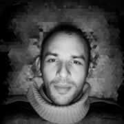  ,  Rishat, 32