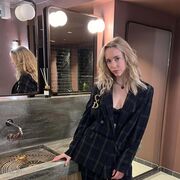  ,   , 28 ,   ,   