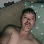  ,  Raphael, 32