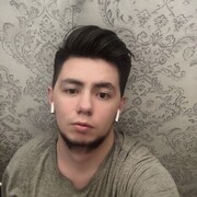  ,  Artem, 23