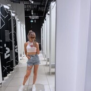  , 