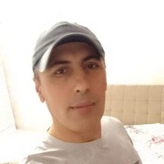  ,  Emir, 44
