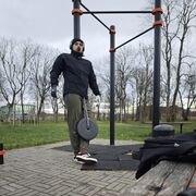  ,  Igor, 27