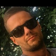  ,  Nik, 56