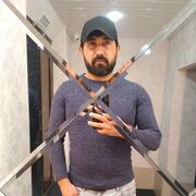 ,   Ali, 32 ,   ,   