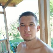   ,  Inian Kini, 27