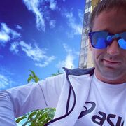  ,   Roman, 33 ,   c 