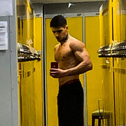  ,   Erik, 28 ,   ,   