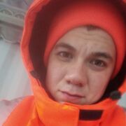  ,  Artem, 21