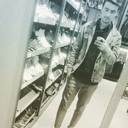  ,  Sherxan, 28