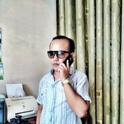  ,  Khan, 32