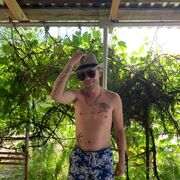  ,   Artem, 37 ,   ,   , c , 