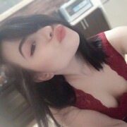 ,  Alina, 29
