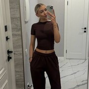  , 