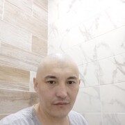  ,   Alex, 34 ,  