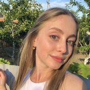  ,  Elena, 22