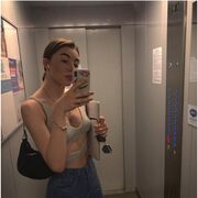  , 