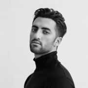  ,  Hayko, 25