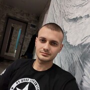  ,  Artem, 25